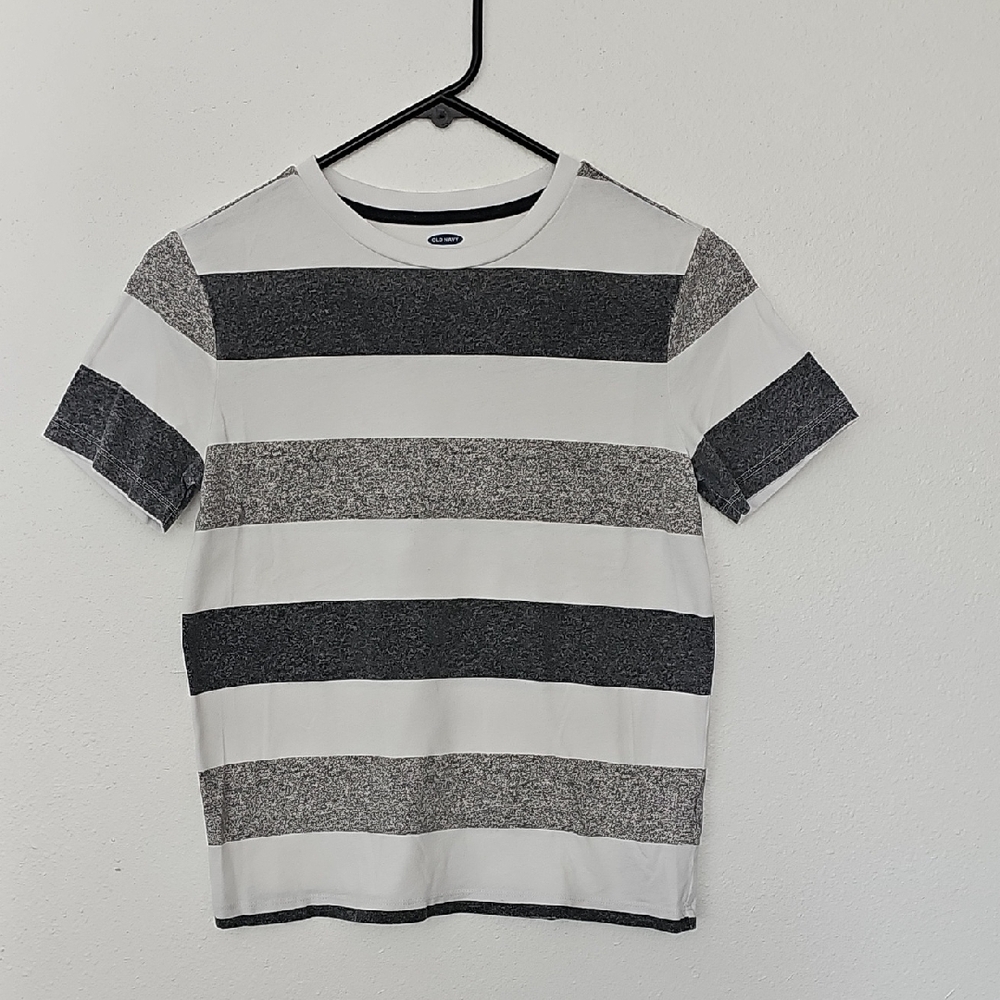 Old Navy Gray and White Striped Short Sleeve Tee